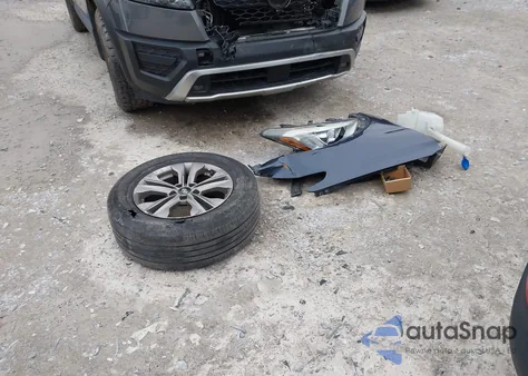 2015 Hyundai Santa Fe Sport 2.4L from USA, damaged, VIN 5XYZT3LB7FG282525